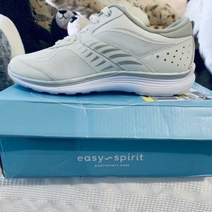 Easy spirit white sneakers esp gypsie